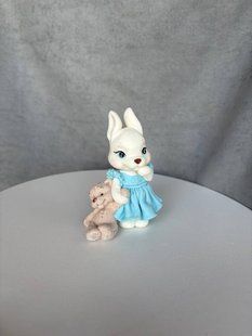 Шоколадна фігурка "Зайка в сукні Біло-блакитна" id_4069 фото